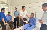 Xe ben tông xe khách lao xuống vực: 1 người tử vong, 2 người bị thương nặng