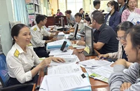 Ngành thuế cầm tay chỉ việc giúp hộ kinh doanh tuân thủ pháp luật thuế
