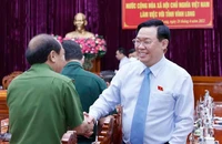 Chủ tịch Quốc hội: Nông nghiệp Vĩnh Long cần chuyển hướng sản xuất quy mô lớn