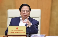 Thủ tướng: Sớm trình Chính phủ ban hành nghị định về việc giảm thuế VAT