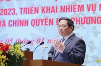 Thủ tướng: Thực hiện tổng thể chính sách cải cách chính sách tiền lương từ 1-7