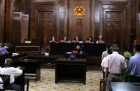 Thẩm phán được bổ nhiệm lại có nhiệm kỳ đến khi nghỉ hưu