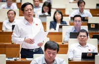 Đại biểu Quốc hội đề nghị bỏ quy định “cấm” công chứng ngoài trụ sở