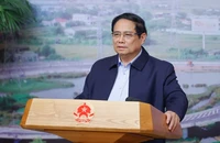 Thủ tướng: Không để kỹ sư, công nhân, người lao động cô đơn trên công trường 