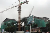 Xây công trình làm nứt nhà dân nhưng chậm bồi thường