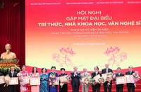 Trí thức vững mạnh sẽ nâng tầm trí tuệ dân tộc