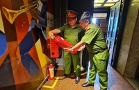 Công an TP.HCM đồng loạt kiểm tra PCCC tại các quán karaoke