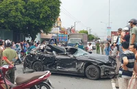 Ô tô ‘càn quét’ hàng loạt phương tiện ở Bình Dương