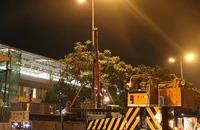 Lắp đặt dầm cầu bộ hành đầu tiên của metro số 1, Bến Thành - Suối Tiên