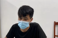 Cô gái bị người tình nhốt, đánh vì nhắn tin cho người yêu cũ