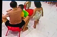 Làm rõ vụ bé trai 3 tuổi bị cô giáo dùng tay ‘hất’ vào mặt