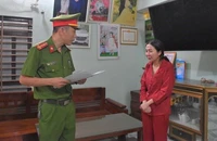 Bắt tạm giam một phụ nữ vì lừa đảo hơn 100 tỉ đồng