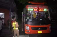 Tài xế vi phạm nồng độ cồn trong khi ô tô đang chở 32 người 