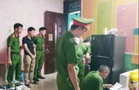 Công an bắt giữ Ngọc về hành vi mua bán người dưới 16 tuổi. Ảnh: CA