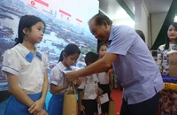 Đang diễn ra Chương trình Cùng ngư dân thắp sáng đèn trên biển tại TP Đà Nẵng