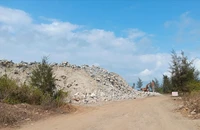 Công ty Lý Tuấn chuyển hơn 167.000 m3 đá từ Quảng Ngãi ra Quảng Nam tập kết trái phép. Ảnh: TN