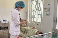 6 người bị ngộ độc thực phẩm nhập viện nghi do ăn bánh mì