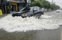 Quảng Nam: mưa không ngớt, nhiều tuyến đường ngập sâu, học sinh được nghỉ học