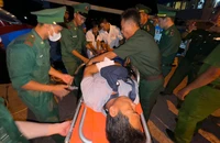 Ngư dân hãi hùng kể lúc bị tàu nước ngoài áp sát, đánh đập dã man