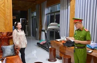 Bắt 2 chị em ruột cho vay lãi nặng
