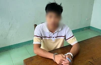 Hiếp dâm bất thành, gã đồi bại tấn công nạn nhân bằng dao