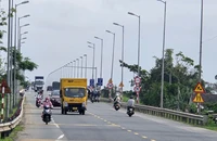Cầu Câu Lâu sửa xong sớm hơn dự kiến, ô tô được qua cầu từ 8 giờ sáng nay