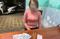 Chủ tiệm vàng sơ hở, nữ quái lấy trộm vàng bỏ trốn