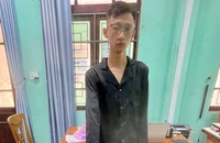 Thanh niên đột nhập tiệm điện thoại trộm 17 iPhone