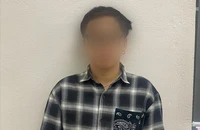 Dựng chuyện bị cướp giật để xin tiền mua điện thoại mới