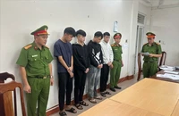 Đánh nhau chưa đã, rủ rê thêm 20 người mang hung khí hỗn chiến