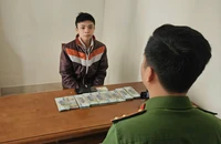 Nhân viên y tế mang gần ba cây vàng 9999 đi làm, bị Sang đột nhập cơ quan lấy trộm. Ảnh: CA