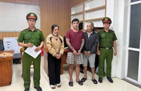 Công an bắt đôi nam nữ trộm hàng loạt xe máy, truy thêm người tiêu thụ tài sản phạm tội mà có. Ảnh: CA