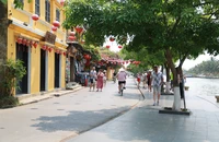 Vỉa hè Hội An thông thoáng, gọn gàng