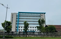 Khu điều trị trăm tỉ 'đắp chiếu' nhiều năm. Ảnh: TN