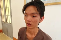 Vào nhà người yêu cũ trộm iPhone, nhẫn kim cương 