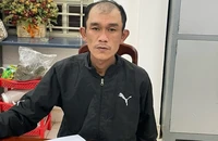 Xin đi quá giang rồi trộm cắp 18 xe máy