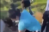 Trên đường đi uống trà sữa, nữ sinh lớp 9 bị chặn đánh hội đồng