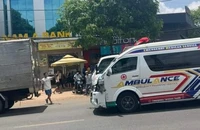 Xe cứu thương va chạm xe đạp điện, một học sinh tử vong