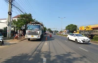1 phụ nữ bán vé số bị xe tải tông tử vong