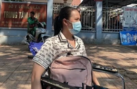 Vụ ngồi xe lăn vì rơi thang máy: Đưa nạn nhân đi giám định thương tật