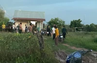 Hai cháu bé chết đuối thương tâm trong ao sau nhà