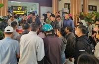 Người dân Đắk Lắk đi nộp hồ sơ đất đai từ 3 giờ sáng, cán bộ tăng giờ làm