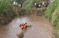 2 học sinh chết đuối thương tâm trong ao chứa nước