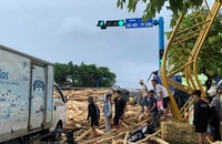 Thông tin mới vụ xe chở gỗ lật, đè chết 1 thiếu niên ở Đắk Lắk