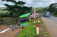 Thông tin ban đầu vụ xe khách chở 46 người bị lật ở Đắk Lắk