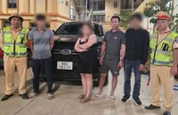 Tạm giữ hình sự người đập điện thoại, hành hung tài xế xe tải sau va chạm giao thông