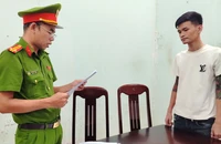Thanh niên xăm trổ đánh phụ nữ mang thai bị bắt giam 