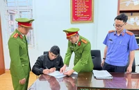 Bắt tạm giam thanh niên dùng đũa đâm tài xế taxi