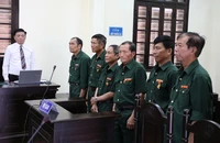 Vụ 6 cựu chiến binh kêu oan: VKS đề nghị phạt tù, luật sư nói phải chứng minh hiện trường là rừng