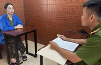 Khởi tố 1 phụ nữ mạo danh công an, chiếm đoạt tiền của người bán sầu riêng